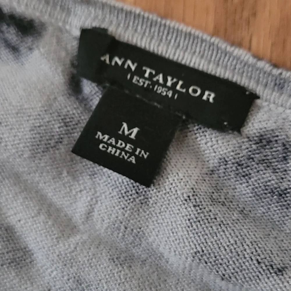 Ann Taylor Shirt Silk - Picture 5 of 7